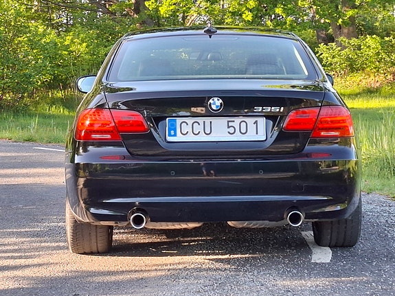 BMW 335i 13 of 17