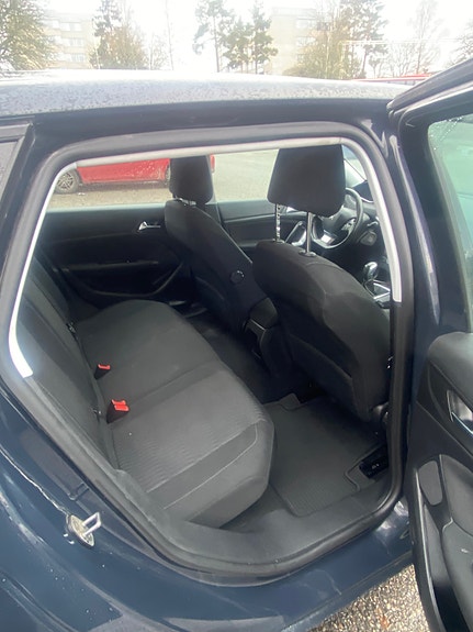 Peugeot 308 SW 16 of 20