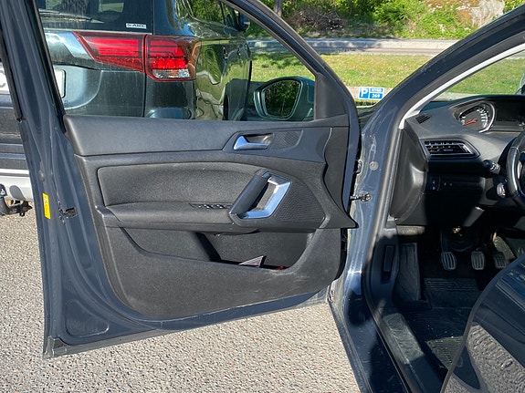 Peugeot 308 SW 10 of 20