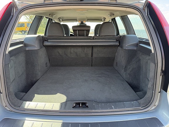 Volvo V50 12 of 14