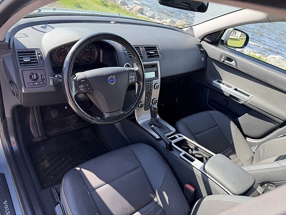 Volvo V50 8 of 14