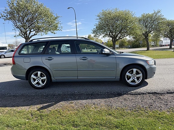 Volvo V50 5 of 14