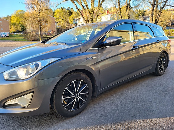Hyundai i40 3 of 4