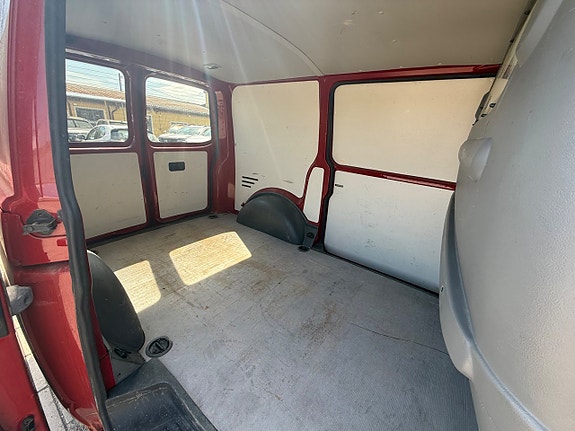 Volkswagen Transporter 6 of 11