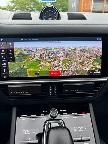 Porsche Cayenne 7 of 11