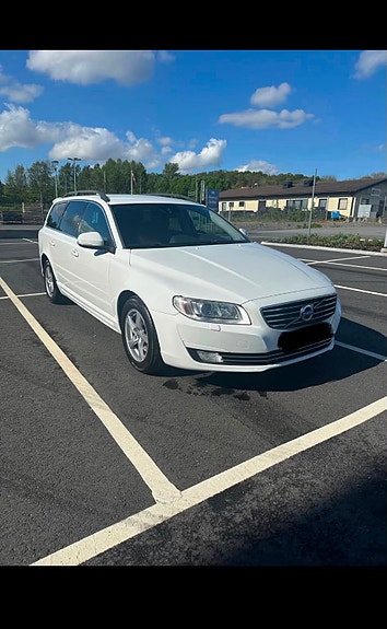 Volvo V70 2 of 5