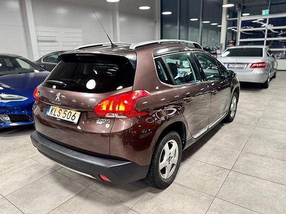 Peugeot 2008 4 of 5