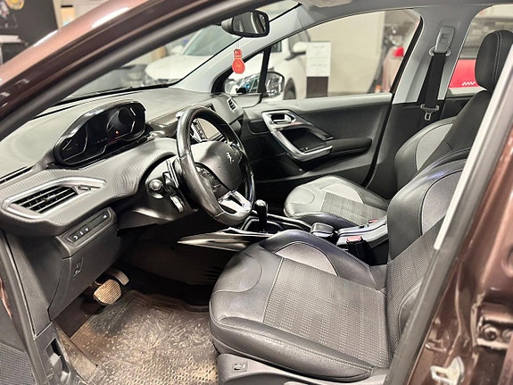 Peugeot 2008 8 of 13