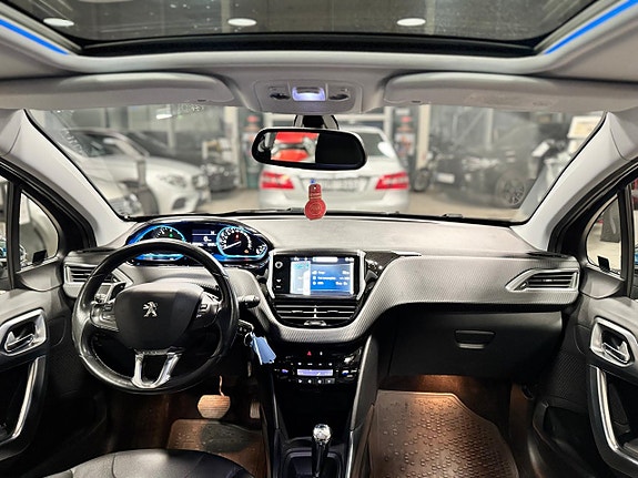 Peugeot 2008 6 of 13