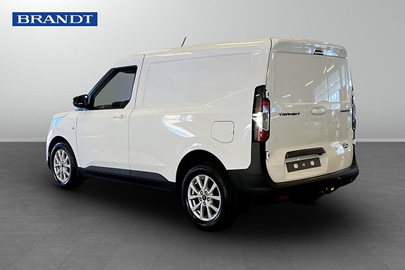 Ford Transit Courier 2 of 5