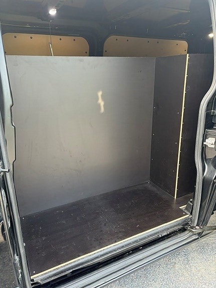 Ford Transit Custom 9 of 9