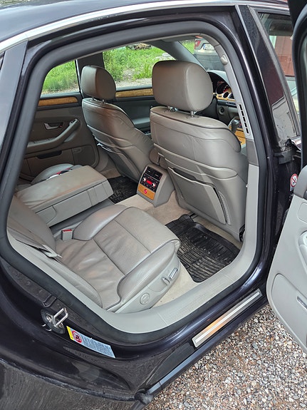 Audi A8 3 of 5