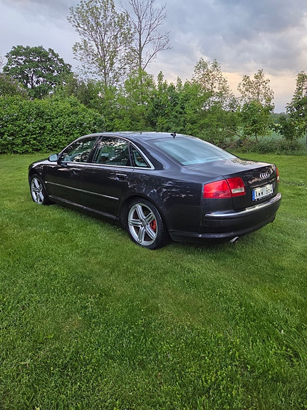 Audi A8 2 of 5