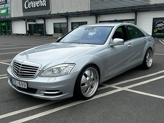 Mercedes-Benz S400
