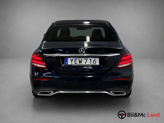 Mercedes-Benz E220 d 4 of 5