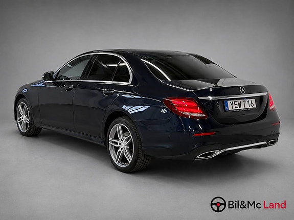 Mercedes-Benz E220 d 3 of 5