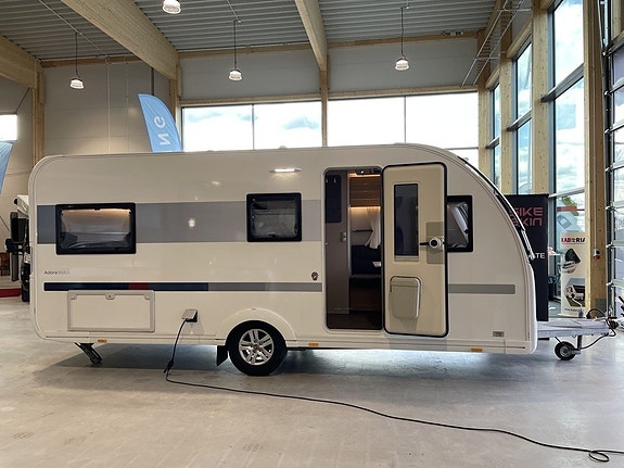 Adria Adora 502 UL / ALDE / Långbäddar / Fint skick / 1395kr/månad 2 of 5