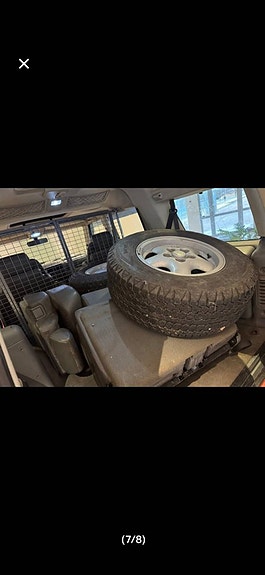 Land Rover Discovery 7 of 7