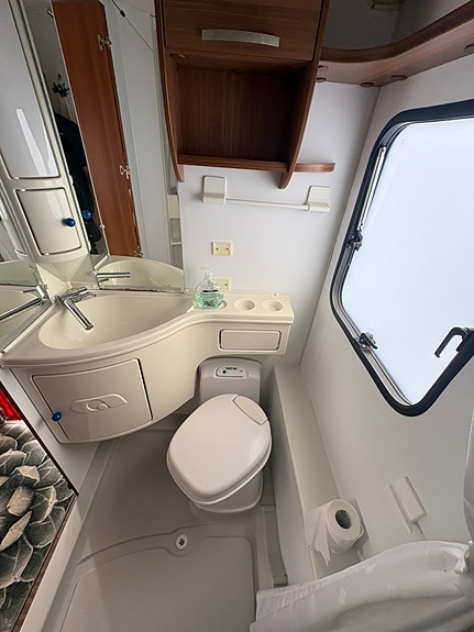 Adria Altea 542DT 11 of 18