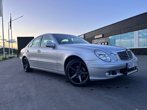 Mercedes-Benz E240 2 of 5