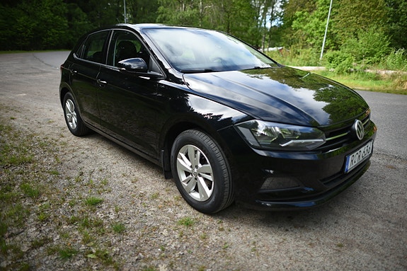 Volkswagen Polo 2 of 5