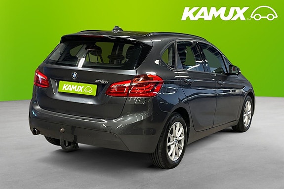 BMW 218 4 of 5