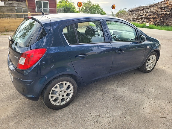 Opel Corsa 4 of 5