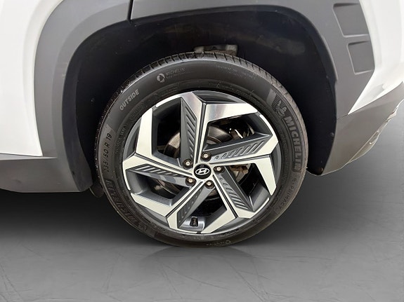 Hyundai Tucson 11 of 30