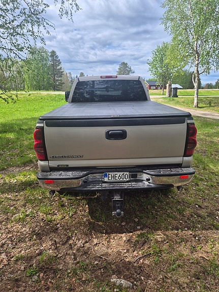 Chevrolet Silverado 2500 4 of 7