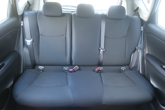 Nissan Pulsar 9 of 23