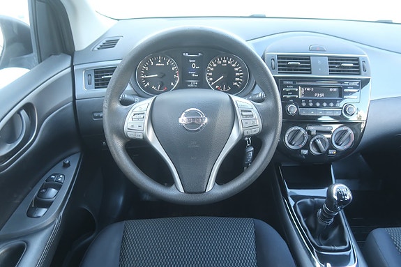 Nissan Pulsar 6 of 23