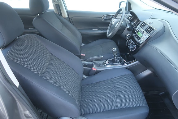 Nissan Pulsar 8 of 23
