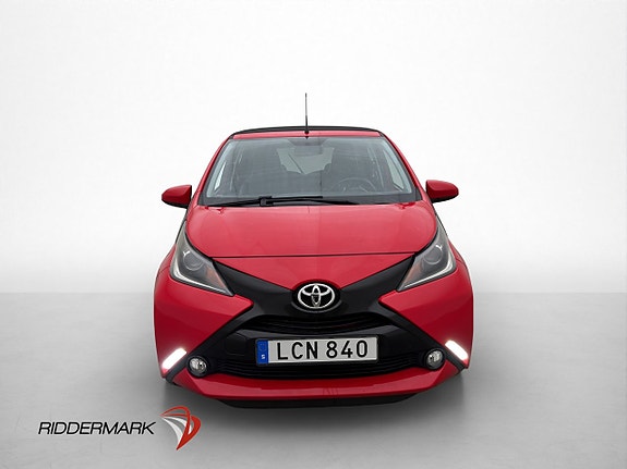 Toyota Aygo 2 of 5