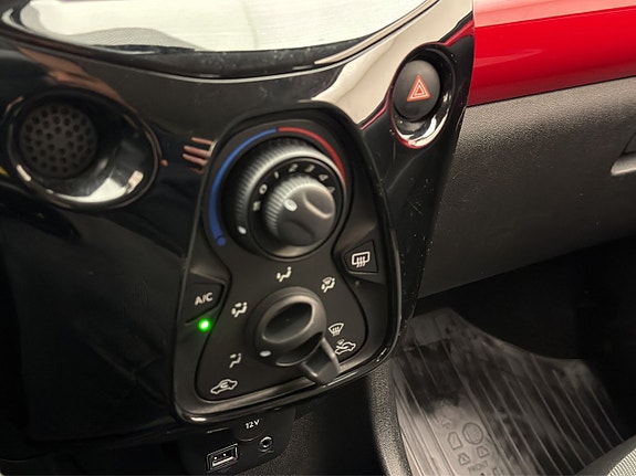 Toyota Aygo 22 of 30