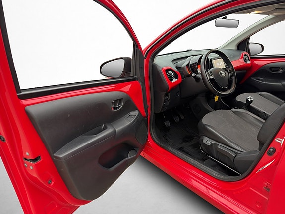 Toyota Aygo 10 of 30