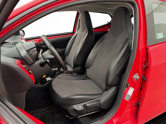 Toyota Aygo 11 of 30