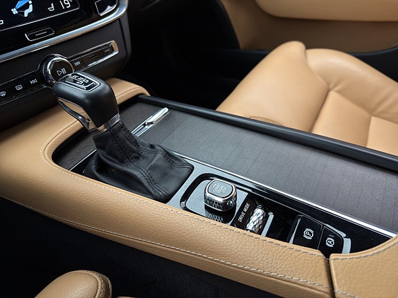 Volvo V90 Cross Country 22 of 30