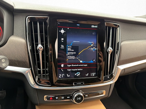 Volvo V90 Cross Country 17 of 30