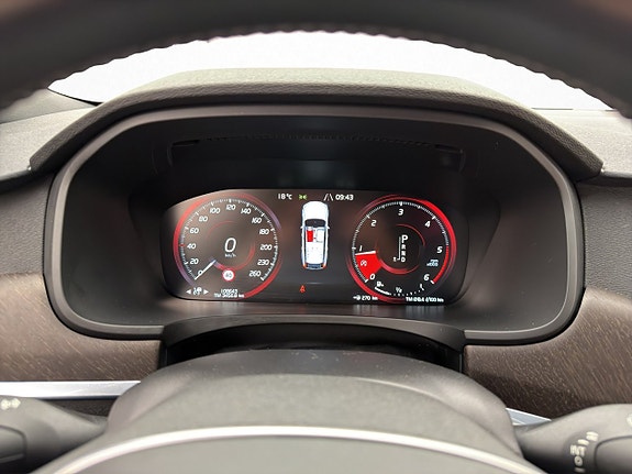 Volvo V90 Cross Country 13 of 30
