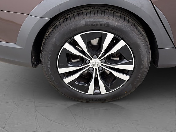 Volvo V90 Cross Country 30 of 30