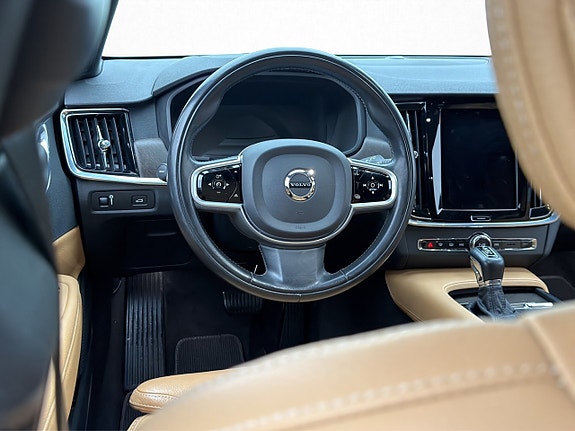 Volvo V90 Cross Country 11 of 30