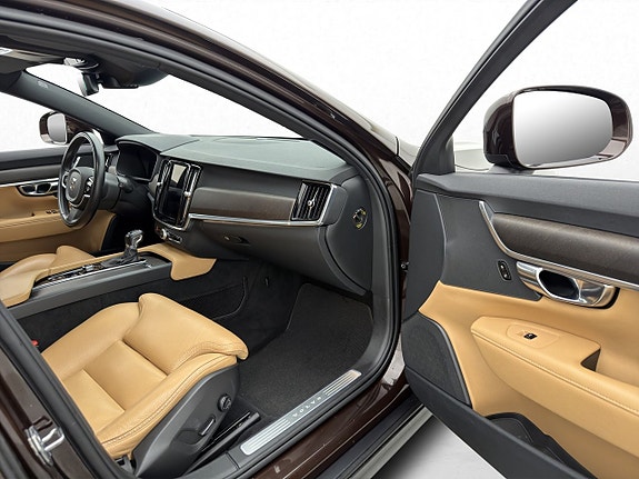 Volvo V90 Cross Country 23 of 30