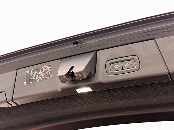 Volvo V90 Cross Country 28 of 30