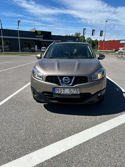 Nissan Qashqai 2 of 5