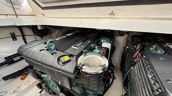 SeaLine F34 / Volvo Penta D4 260 -05 23 of 30