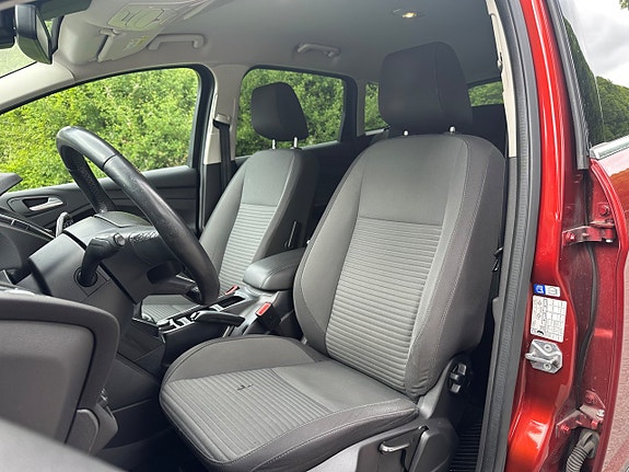 Ford C-Max 10 of 22