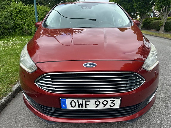 Ford C-Max 8 of 22
