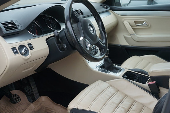 Volkswagen CC 7 of 8