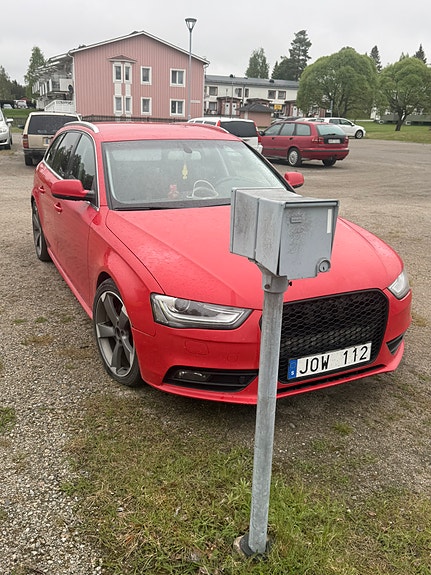 Audi A4 4 of 5