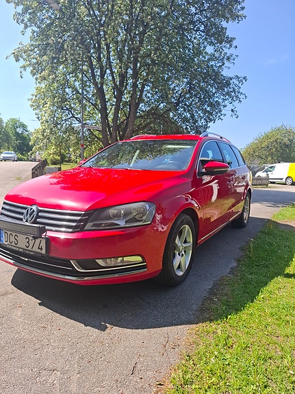 Volkswagen Passat 2 of 5